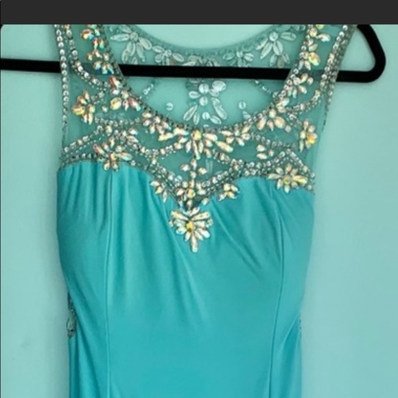 The most stunning light turquoise/baby blue gown. - Picture 10 of 12